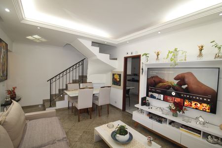 Sala de casa de condomínio para alugar com 3 quartos, 115m² em Vila Santos, São Paulo