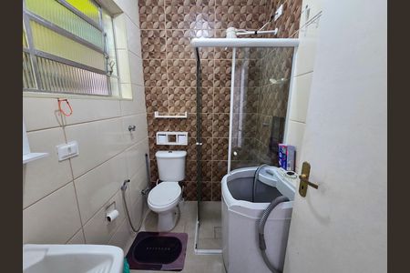 Banheiro de apartamento para alugar com 1 quarto, 44m² em Cidade Ocian, Praia Grande
