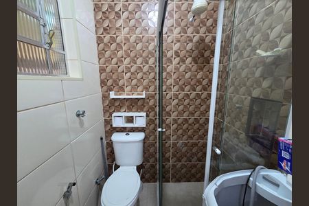 Banheiro de apartamento para alugar com 1 quarto, 44m² em Cidade Ocian, Praia Grande