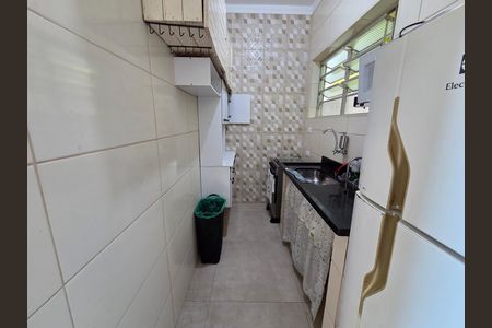 Cozinha de apartamento para alugar com 1 quarto, 44m² em Cidade Ocian, Praia Grande