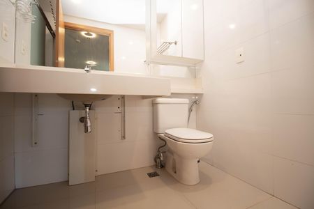 Apartamento para alugar com 40m², 1 quarto e 1 vaga Apartamento para alugar com 40m², 1 quarto e 1 vagaBanheiro da Suíte