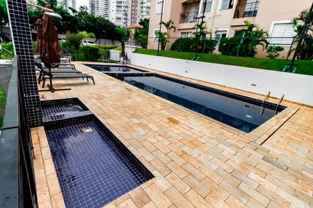 Apartamento à venda com 49m², 2 quartos e 1 vaga Apartamento à venda com 49m², 2 quartos e 1 vagaÁrea comum - Piscina