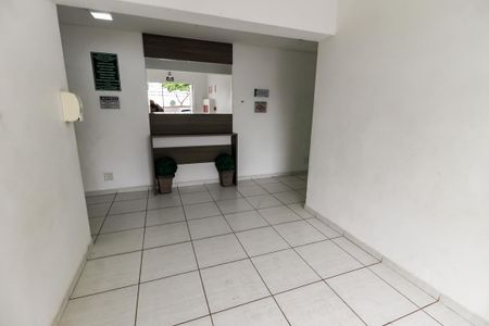 Apartamento à venda com 49m², 2 quartos e 1 vaga Apartamento à venda com 49m², 2 quartos e 1 vagaHall de entrada
