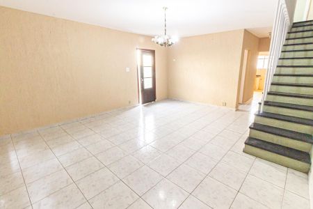 Sala de casa à venda com 3 quartos, 176m² em Vila Bertioga, São Paulo