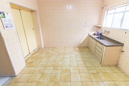 Casa à venda com 176m², 3 quartos e 3 vagasCozinha