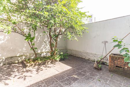 Casa à venda com 176m², 3 quartos e 3 vagasQuintal
