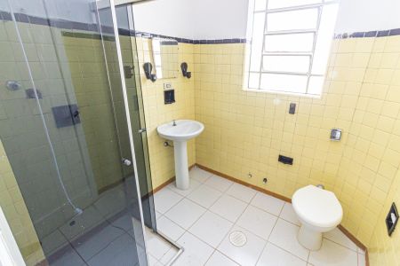 Casa à venda com 176m², 3 quartos e 3 vagasBanheiro
