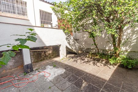 Casa à venda com 176m², 3 quartos e 3 vagasQuintal