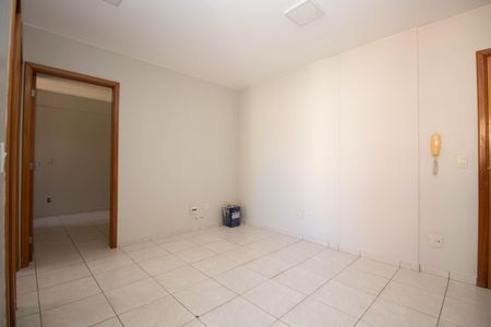 Sala de apartamento para alugar com 2 quartos, 48m² em Quadra 101, Brasília
