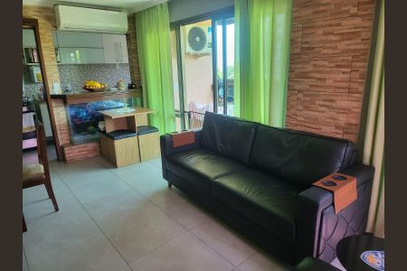 Apartamento à venda com 100m², 2 quartos e 1 vagaSala