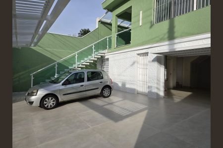 Casa à venda com 300m², 4 quartos e 4 vagas Casa à venda com 300m², 4 quartos e 4 vagasGaragem