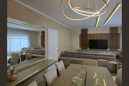 Casa à venda com 300m², 4 quartos e 4 vagas Casa à venda com 300m², 4 quartos e 4 vagasSala