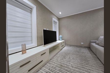 Casa à venda com 300m², 4 quartos e 4 vagas Casa à venda com 300m², 4 quartos e 4 vagasSala de TV