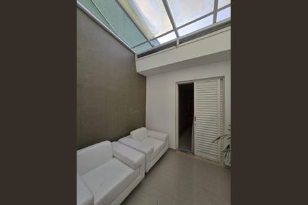 Casa à venda com 300m², 4 quartos e 4 vagas Casa à venda com 300m², 4 quartos e 4 vagasHall entre Suítes 02 e 03