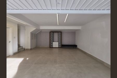 Casa à venda com 300m², 4 quartos e 4 vagas Casa à venda com 300m², 4 quartos e 4 vagasGaragem