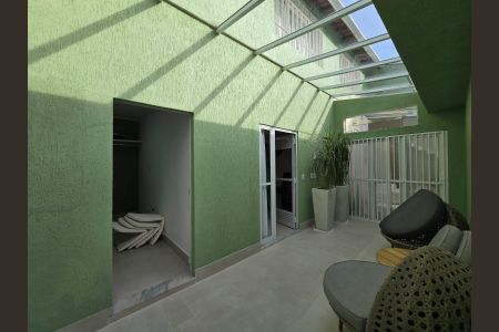 Casa à venda com 300m², 4 quartos e 4 vagas Casa à venda com 300m², 4 quartos e 4 vagasQuintal