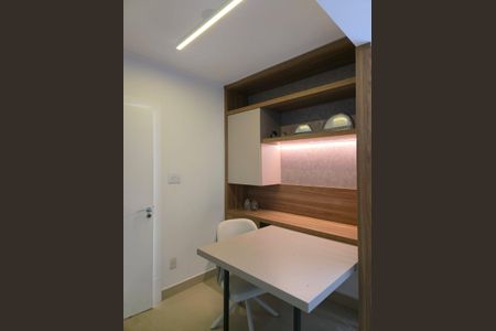 Casa à venda com 300m², 4 quartos e 4 vagas Casa à venda com 300m², 4 quartos e 4 vagasEscritório