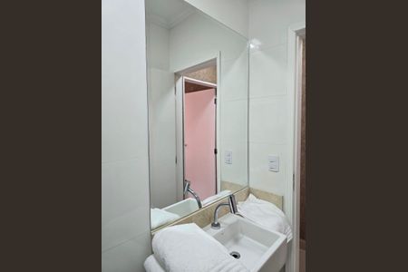 Casa à venda com 300m², 4 quartos e 4 vagas Casa à venda com 300m², 4 quartos e 4 vagasBanheiro da Suíte 3
