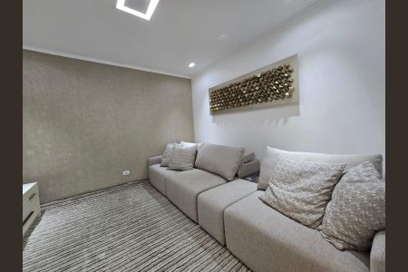Sala de TV de casa à venda com 4 quartos, 300m² em Vila Galvão, Guarulhos