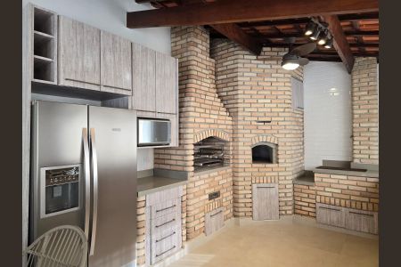 Casa à venda com 300m², 4 quartos e 4 vagas Casa à venda com 300m², 4 quartos e 4 vagasEspaço Gourmet