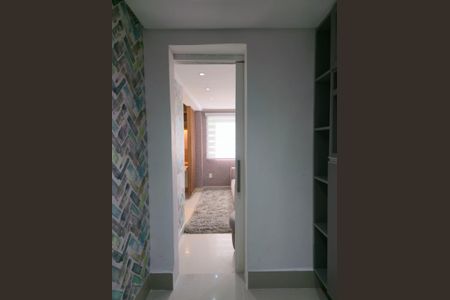 Casa à venda com 300m², 4 quartos e 4 vagas Casa à venda com 300m², 4 quartos e 4 vagasEscritório