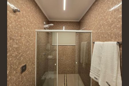 Casa à venda com 300m², 4 quartos e 4 vagas Casa à venda com 300m², 4 quartos e 4 vagasBanheiro Social