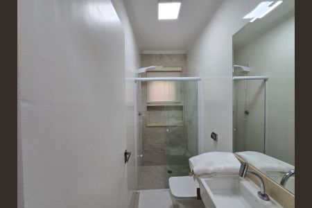 Casa à venda com 300m², 4 quartos e 4 vagas Casa à venda com 300m², 4 quartos e 4 vagasBanheiro da Suíte 3