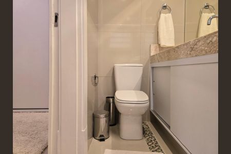 Casa à venda com 300m², 4 quartos e 4 vagas Casa à venda com 300m², 4 quartos e 4 vagasBanheiro da Suíte 1