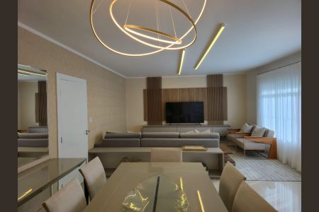 Sala  de casa à venda com 4 quartos, 300m² em Vila Galvão, Guarulhos
