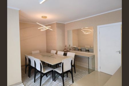 Casa à venda com 300m², 4 quartos e 4 vagas Casa à venda com 300m², 4 quartos e 4 vagasSala