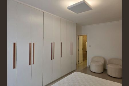 Casa à venda com 300m², 4 quartos e 4 vagas Casa à venda com 300m², 4 quartos e 4 vagasSuíte 02