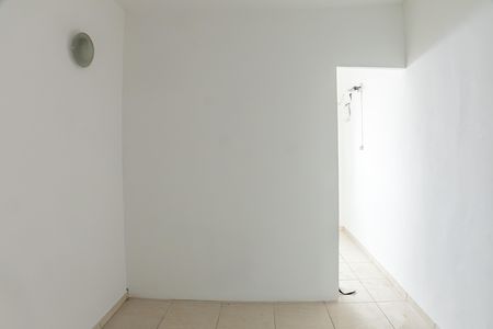 Quarto de casa para alugar com 2 quartos, 88m² em Parque Maria Helena, São Paulo