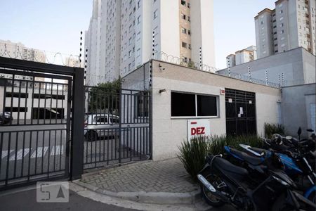 Apartamento para alugar com 46m², 2 quartos e 1 vaga Apartamento para alugar com 46m², 2 quartos e 1 vagaFachada
