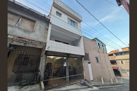 Casa à venda com 156m², 2 quartos e 2 vagasFachada