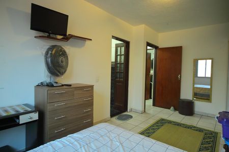 Casa à venda com 156m², 2 quartos e 2 vagasSuíte 2 