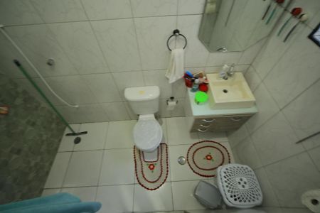 Casa à venda com 156m², 2 quartos e 2 vagasBanheiro da Suíte 1 