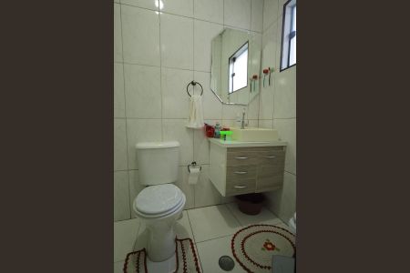 Casa à venda com 156m², 2 quartos e 2 vagasBanheiro da Suíte 1 