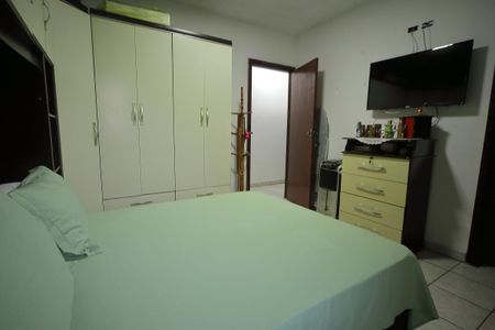 Casa à venda com 156m², 2 quartos e 2 vagasSuíte 1 