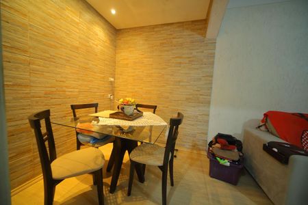 Casa à venda com 156m², 2 quartos e 2 vagasSala 1 