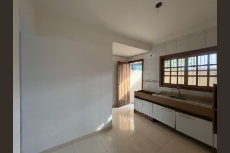 Casa para alugar com 88m², 2 quartos e sem vaga Casa para alugar com 88m², 2 quartos e sem vagaCozinha