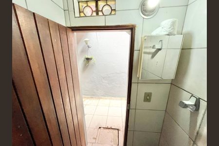 Casa para alugar com 120m², 1 quarto e sem vaga Casa para alugar com 120m², 1 quarto e sem vagaBanheiro Externo