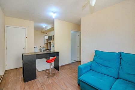 Sala de apartamento para alugar com 2 quartos, 56m² em Mário Quintana, Porto Alegre