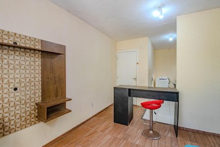 Sala de apartamento para alugar com 2 quartos, 56m² em Mário Quintana, Porto Alegre