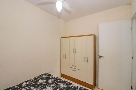 Quarto 1 de apartamento para alugar com 2 quartos, 56m² em Mário Quintana, Porto Alegre