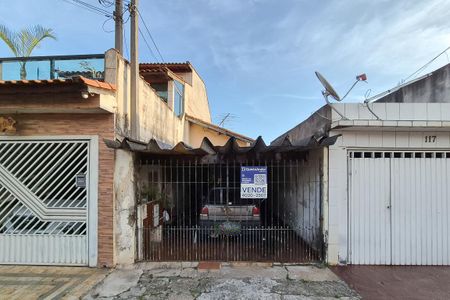 Casa para alugar com 133m², 2 quartos e 1 vaga Casa para alugar com 133m², 2 quartos e 1 vagaFachada