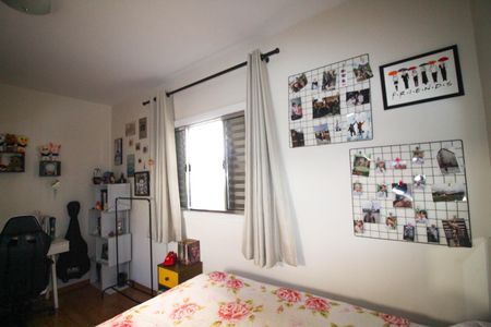 Casa à venda com 230m², 3 quartos e 2 vagas Casa à venda com 230m², 3 quartos e 2 vagasQuarto 2