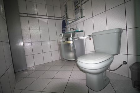 Casa à venda com 230m², 3 quartos e 2 vagas Casa à venda com 230m², 3 quartos e 2 vagasBanheiro 2