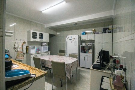 Casa à venda com 230m², 3 quartos e 2 vagas Casa à venda com 230m², 3 quartos e 2 vagasCozinha