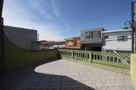 Casa à venda com 230m², 3 quartos e 2 vagas Casa à venda com 230m², 3 quartos e 2 vagasVaranda