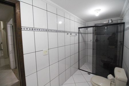 Casa à venda com 230m², 3 quartos e 2 vagas Casa à venda com 230m², 3 quartos e 2 vagasBanheiro 1